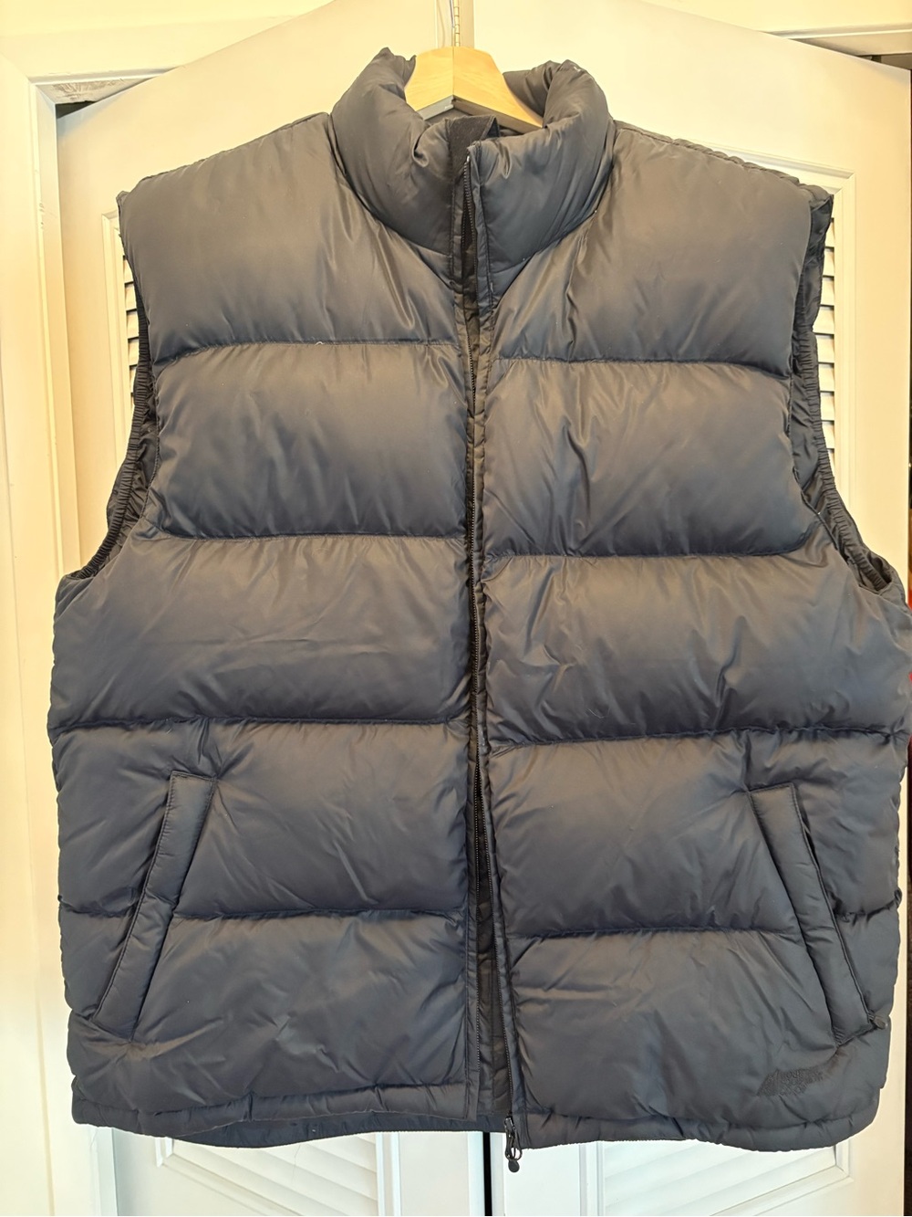MEC Men's Black Puffer Vest - 90% Down fill - Size L